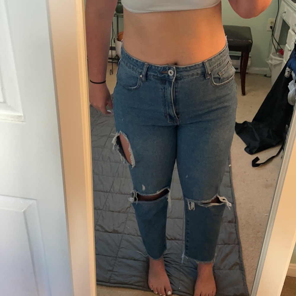 Mom Jean - Picture 2 of 3